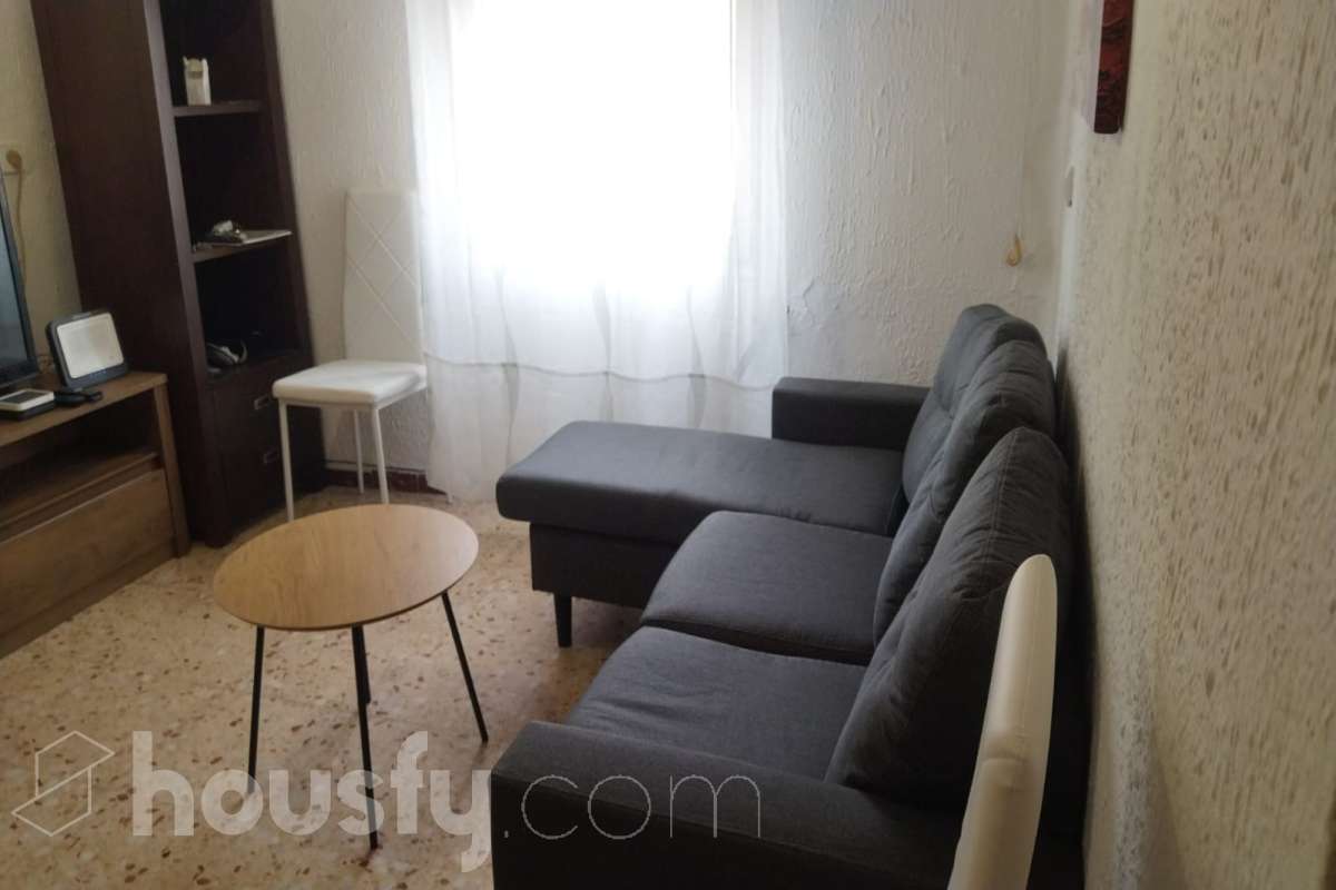 Piso en alquiler en Calle de Tetuán,  Utiel-0