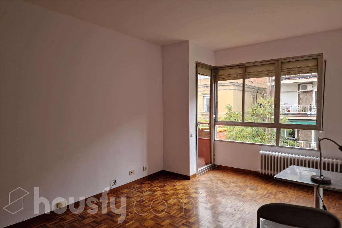 Piso en alquiler en Carrer de Sant Fructuós, Sants-Montjuïc, Barcelona-1