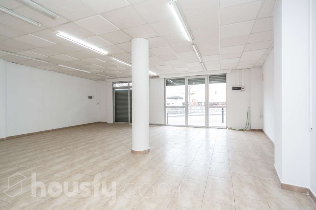 Local en venta en Passeig, Centre, Castellar del Vallès-1