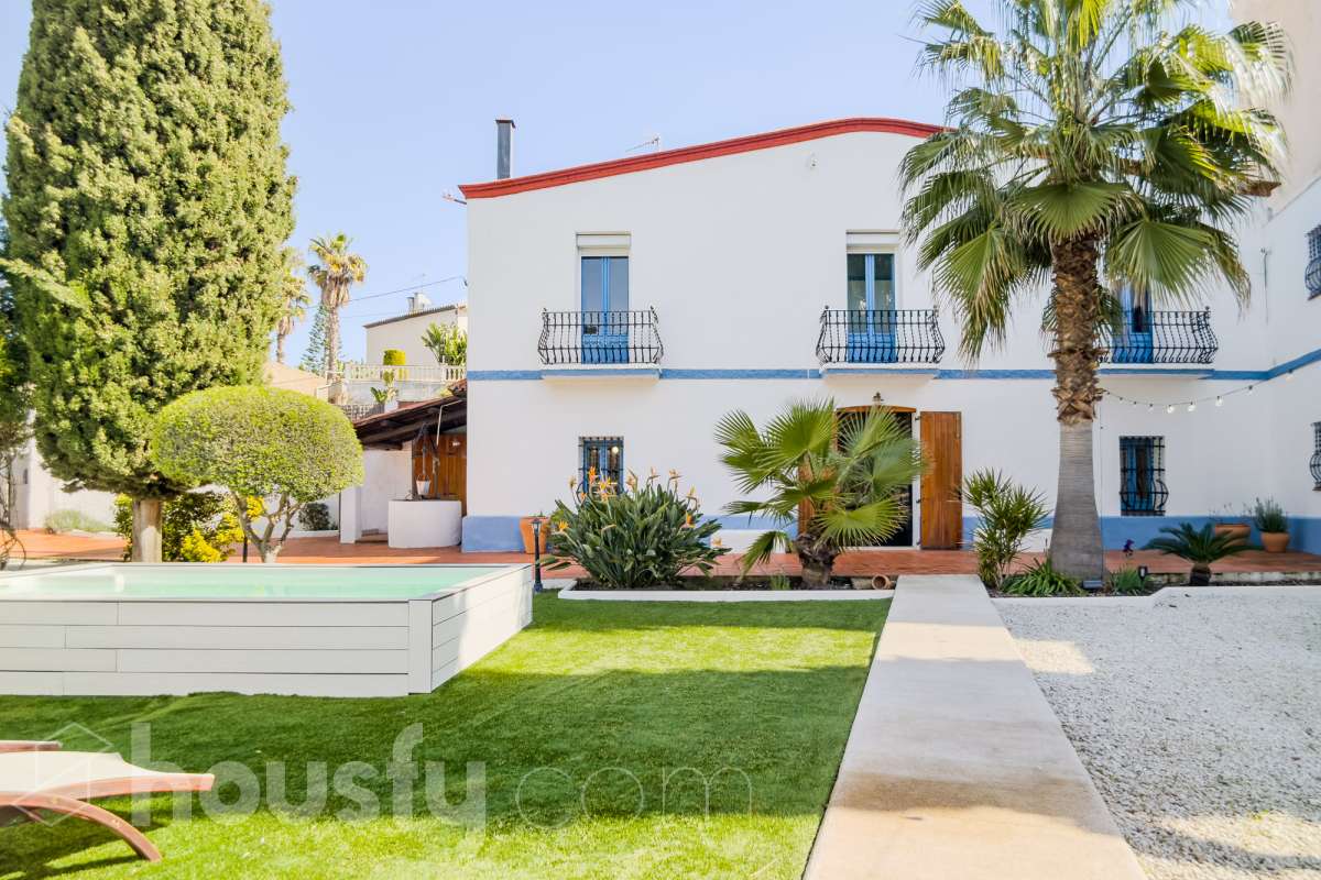 Casa en venta en Carrer Riera de Sant Jordi,  Montgat-2