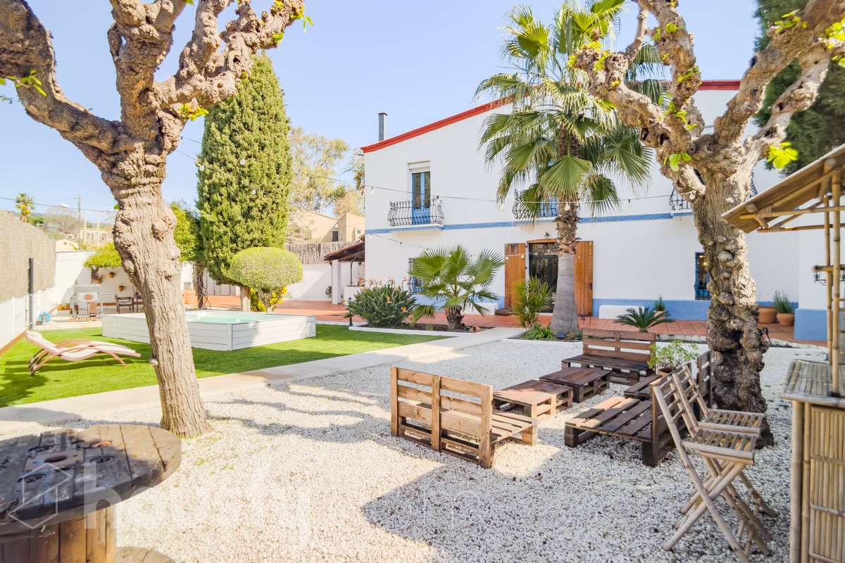 Casa en venta en Carrer Riera de Sant Jordi,  Montgat-0