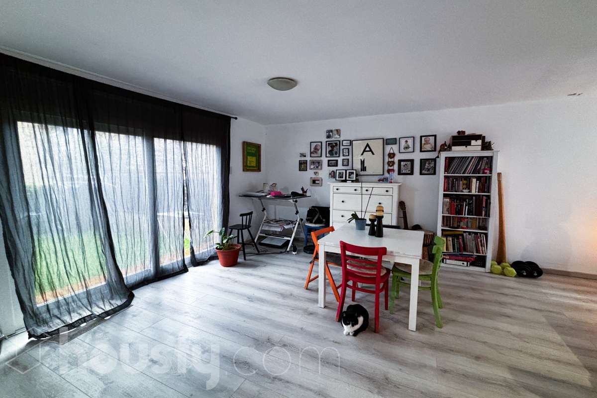 Casa en venta en Carrer Josep Olivet Legares,  Olot-4