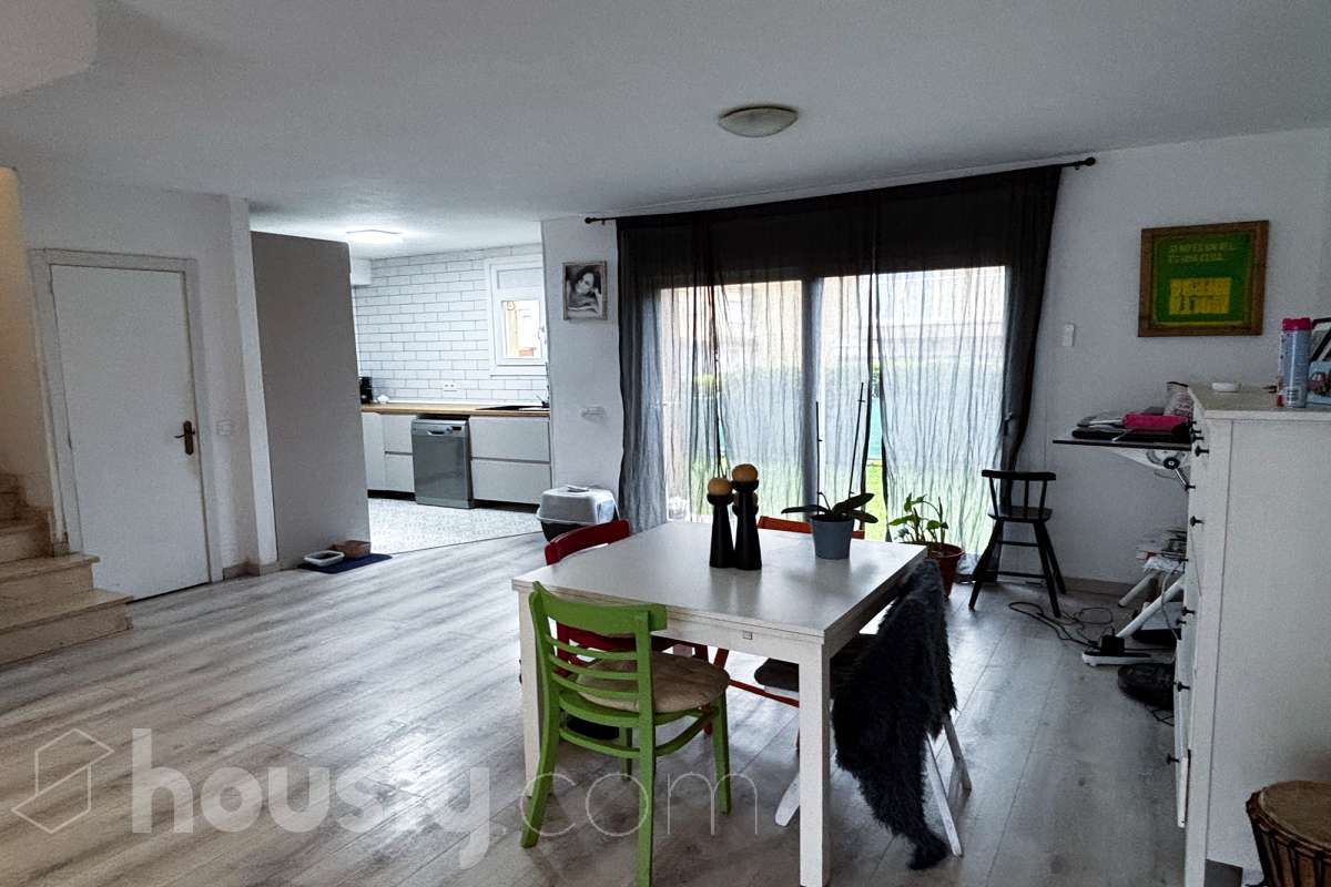 Casa en venta en Carrer Josep Olivet Legares,  Olot-3