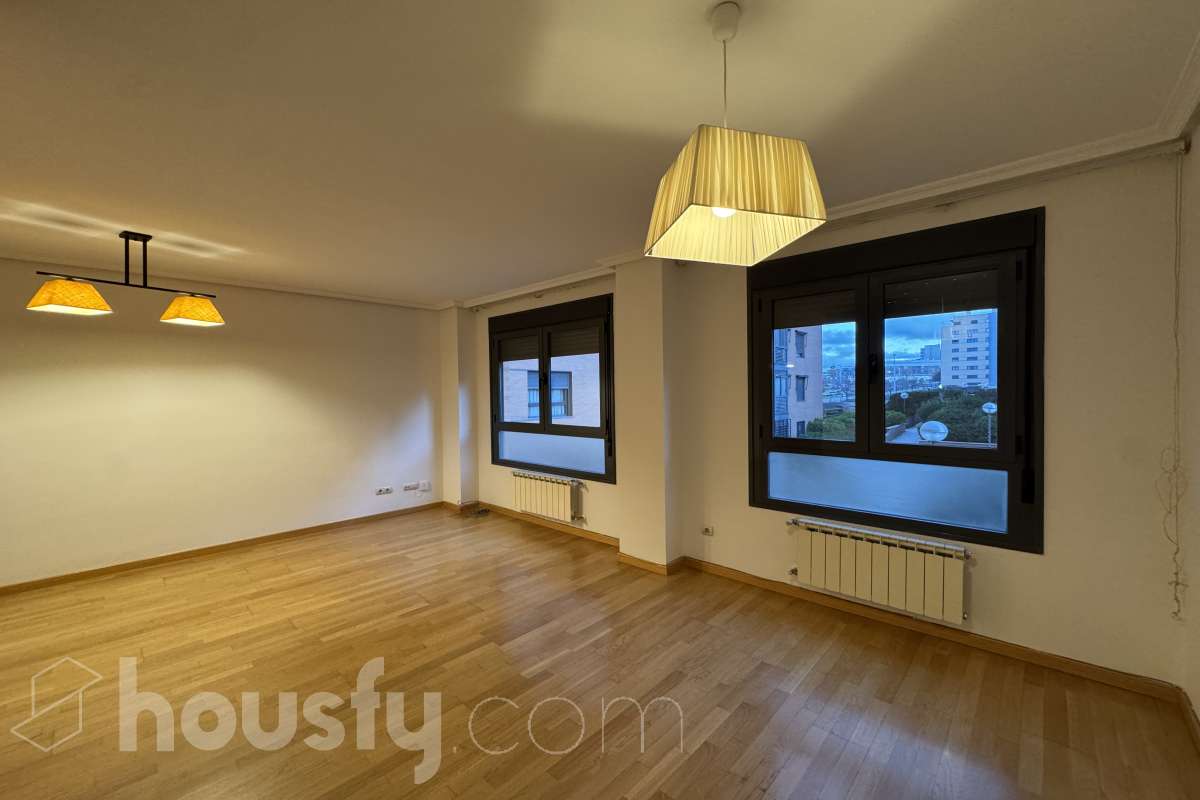 Piso en alquiler en Calle Obanos, Fuencarral, Madrid-1