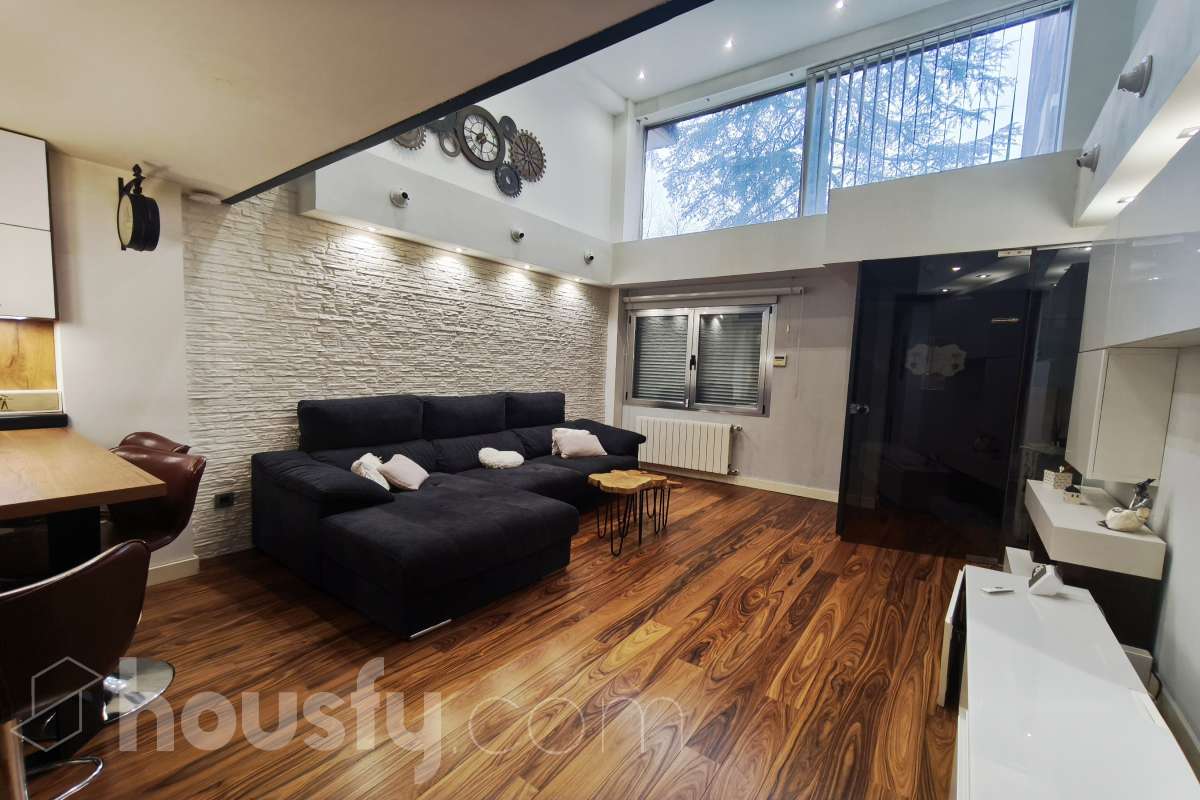 Bajo en alquiler en Calle de Santa Irene, Ciudad Lineal, Madrid-1