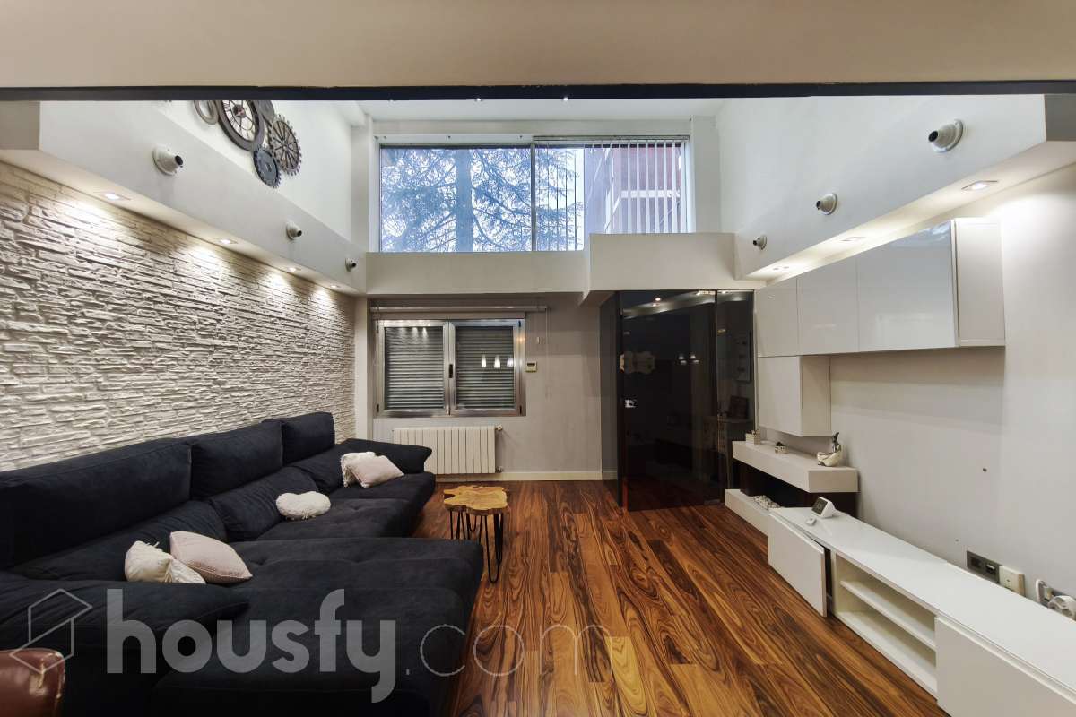 Bajo en alquiler en Calle de Santa Irene, Ciudad Lineal, Madrid-0