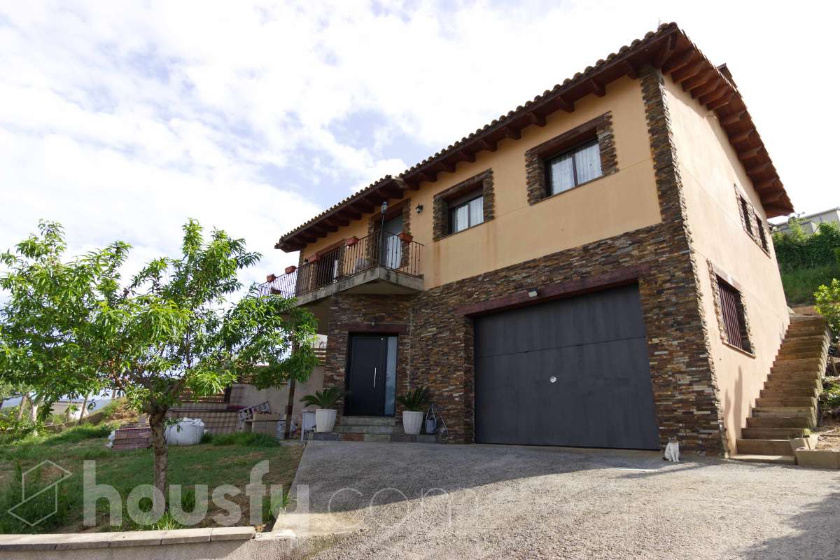 Casa en venta en Carrer de Miguel Àngel,  Riells i Viabrea-0
