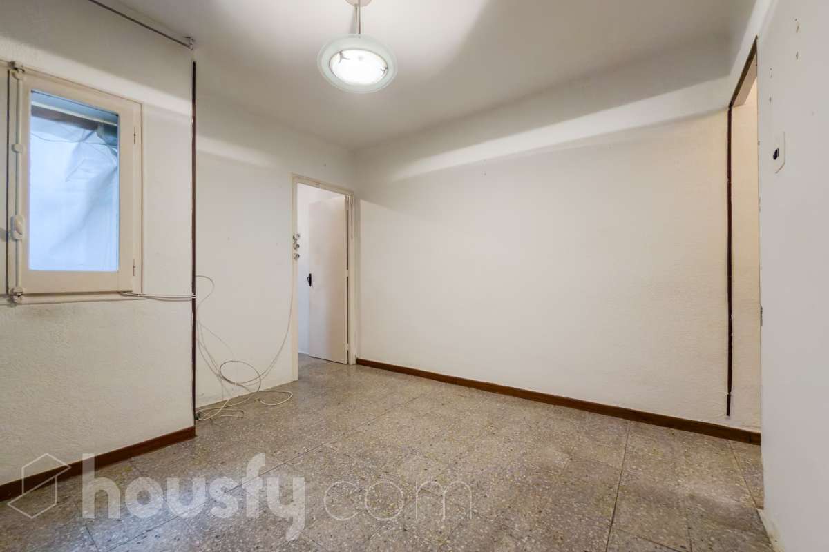 Piso en venta en CL ROGER DE LLURIA,  Santa Coloma de Gramenet-1