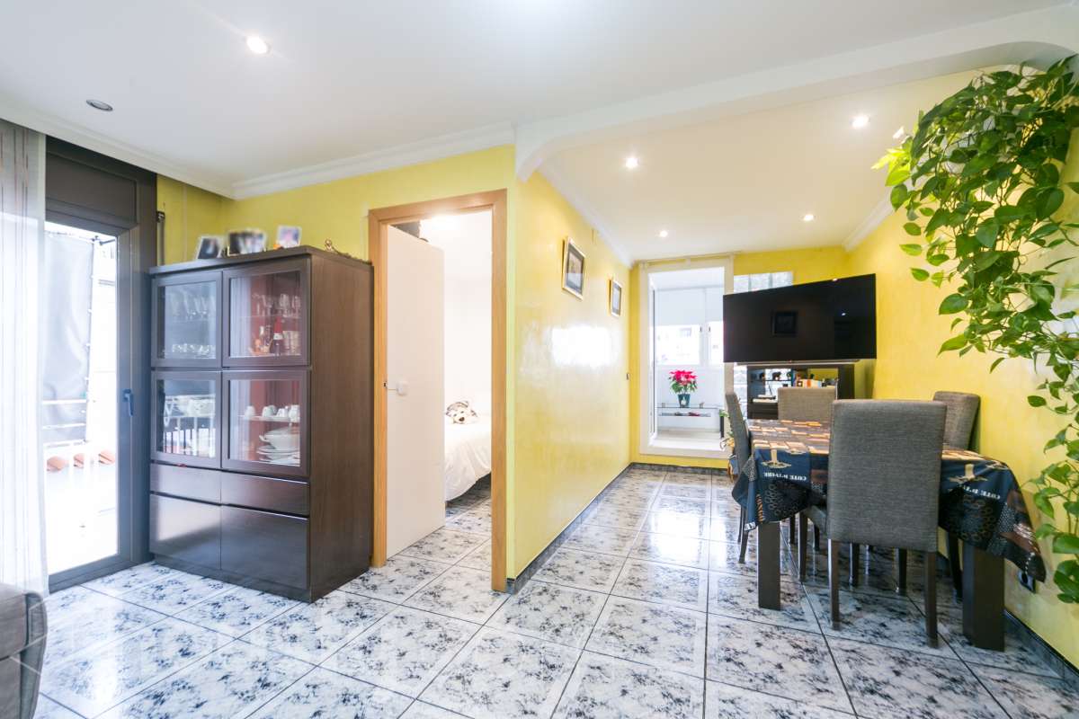 Piso en venta en Carrer d'Almansa, Nou Barris, Barcelona-0