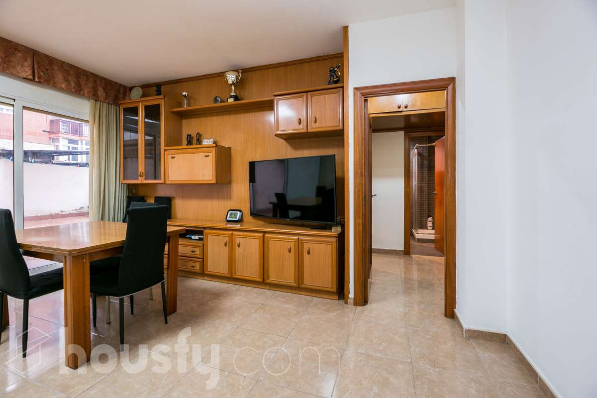 Piso en venta en CL SANTA AMALIA, Horta Guinardó, Barcelona-1