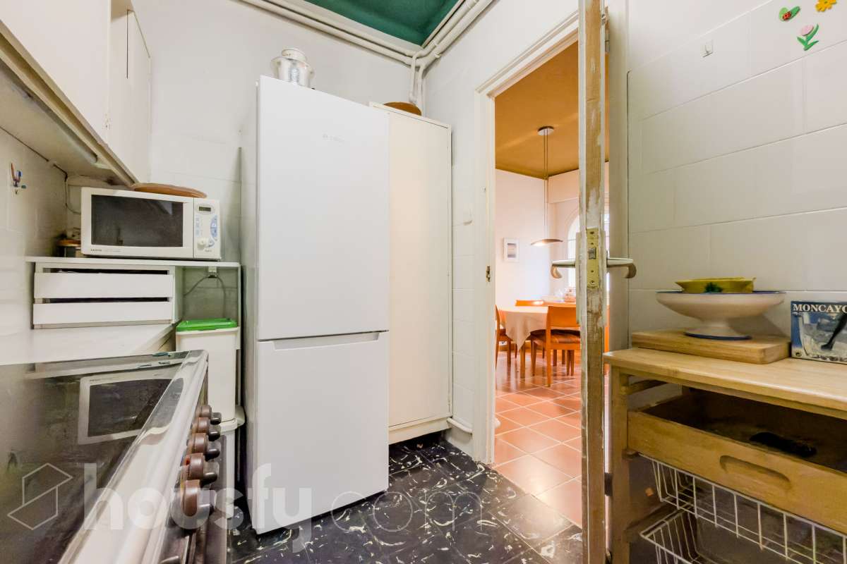 Piso en venta en CL VALLIRANA, Sarrià-Sant Gervasi, Barcelona-1