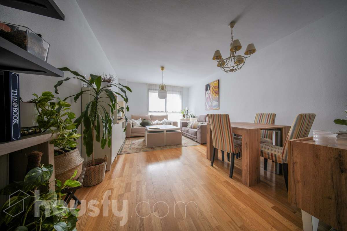 Piso en venta en Cl. Castiello de Jaca, Fuencarral, Madrid-1
