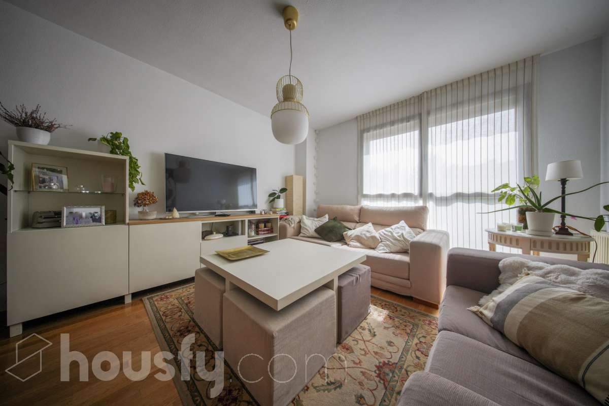 Piso en venta en Cl. Castiello de Jaca, Fuencarral, Madrid-3