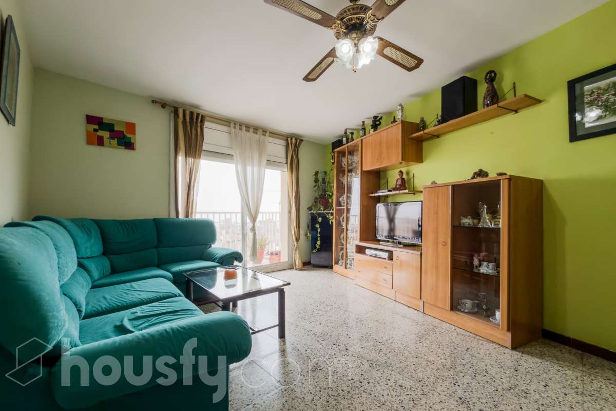Piso en venta en CL ANGEL GUIMERA,  Badalona-0
