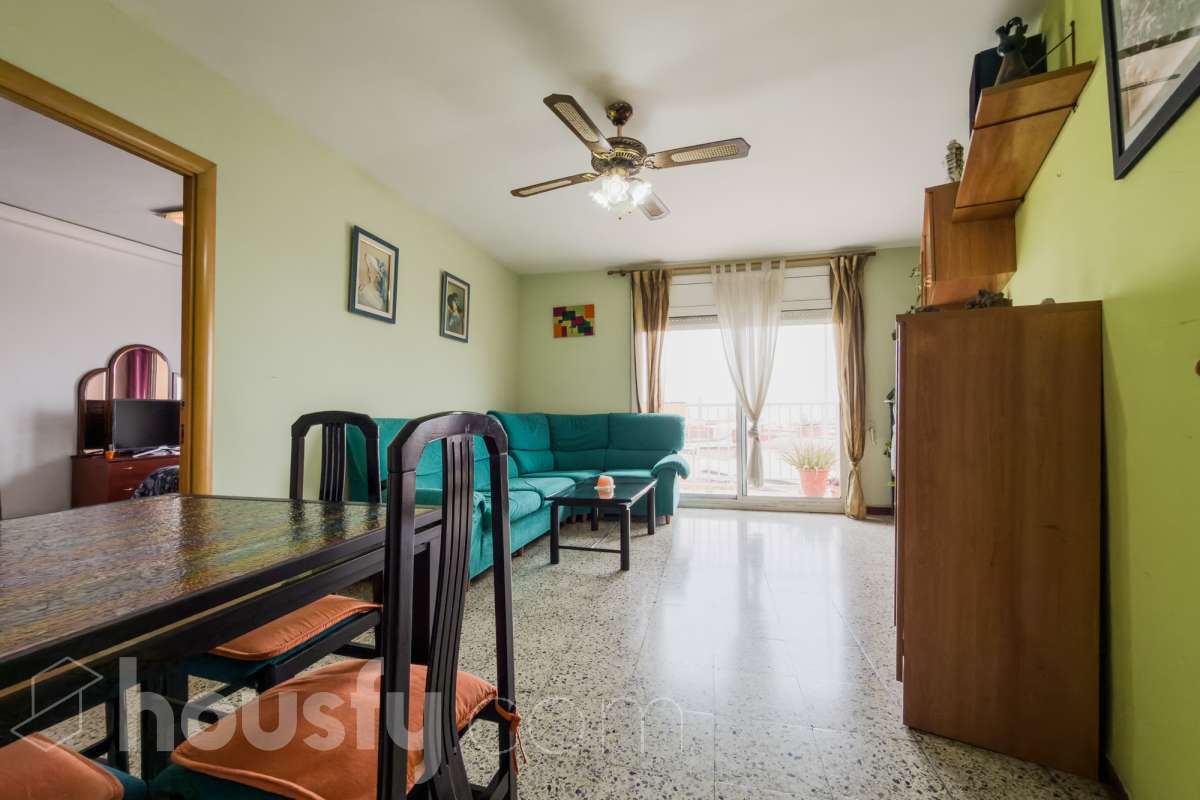 Piso en venta en CL ANGEL GUIMERA,  Badalona-2