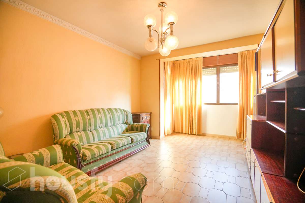 Piso en venta en Calle del Amor Hermoso, Usera, Madrid-0