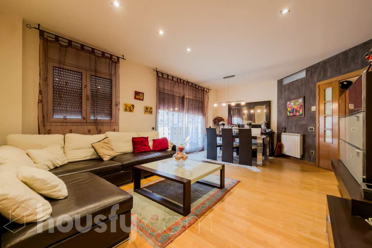 Piso en venta en CL DOCTOR TRUETA, Sant Martí, Barcelona-1