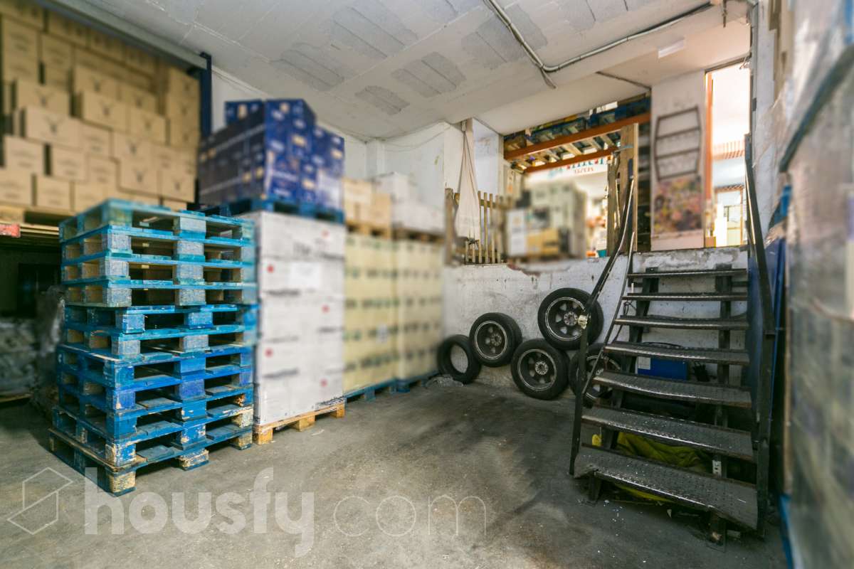 Local en venta en CL MARIA THOMAS,,  Cornellà de Llobregat-1