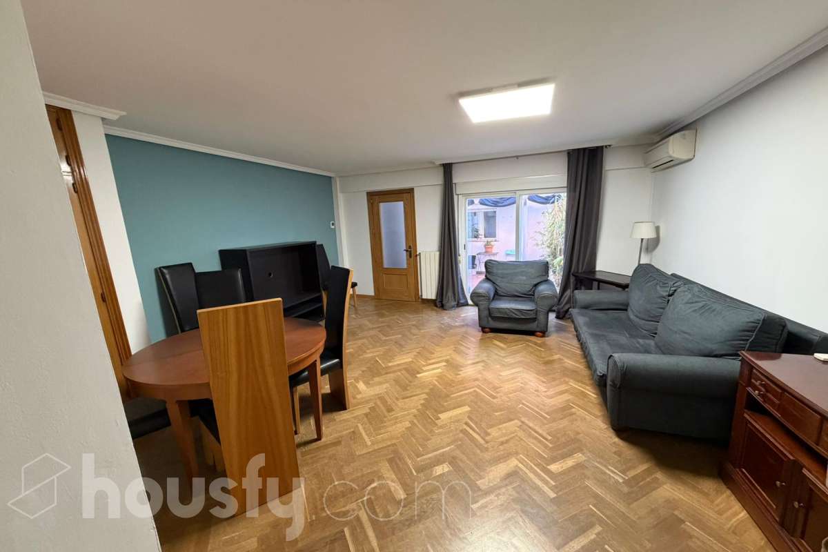 Piso en alquiler en Calle del Pico Javalón, Puente de Vallecas, Madrid-0