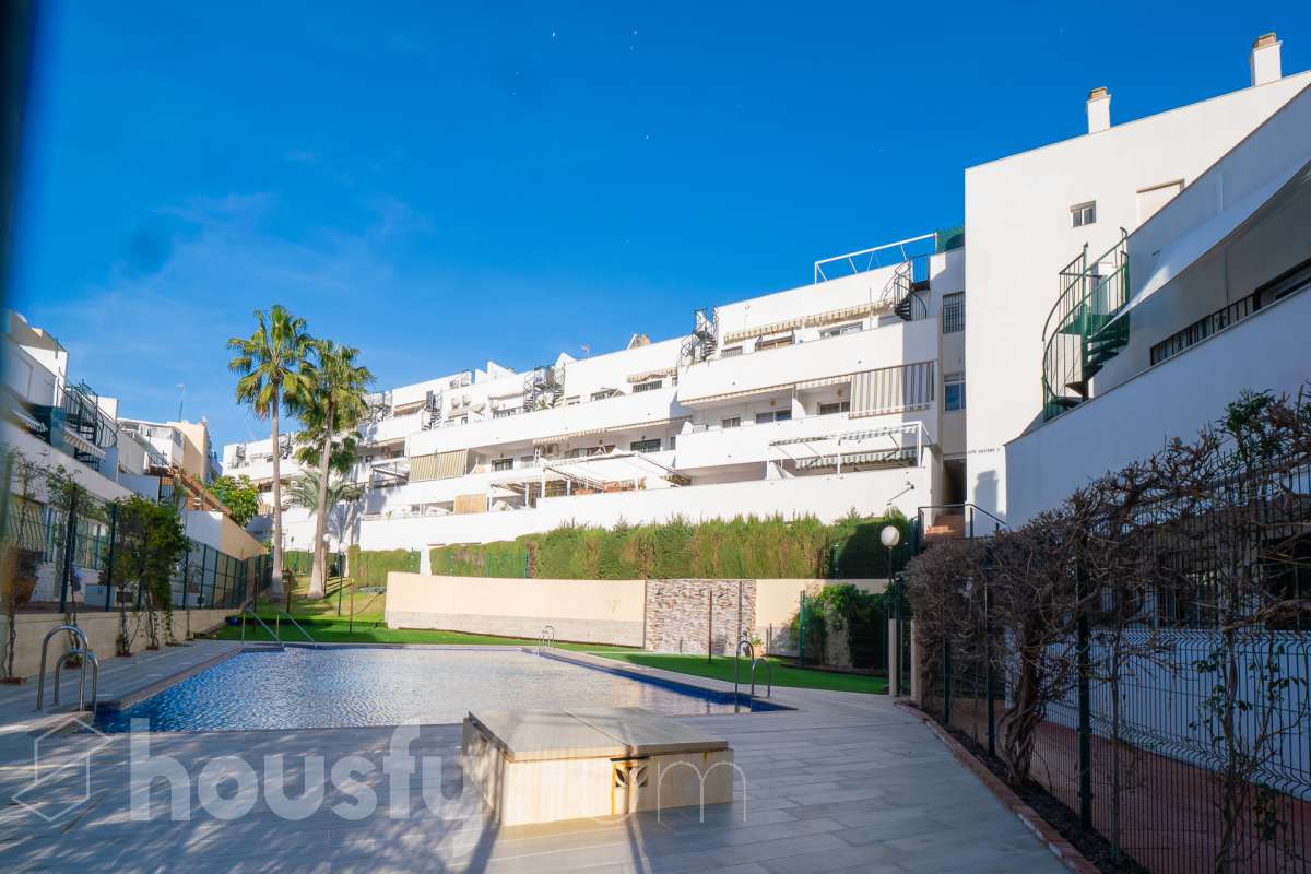 Bajo en venta en CL POSEIDON, Torrequebrada, Benalmádena-1