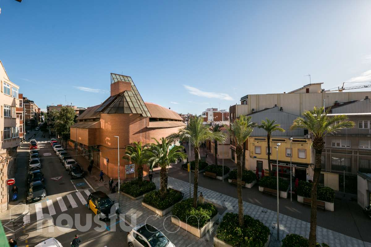 Piso en venta en CL MARCELINO MENENDEZ PELAYO,,  Cornellà de Llobregat-0