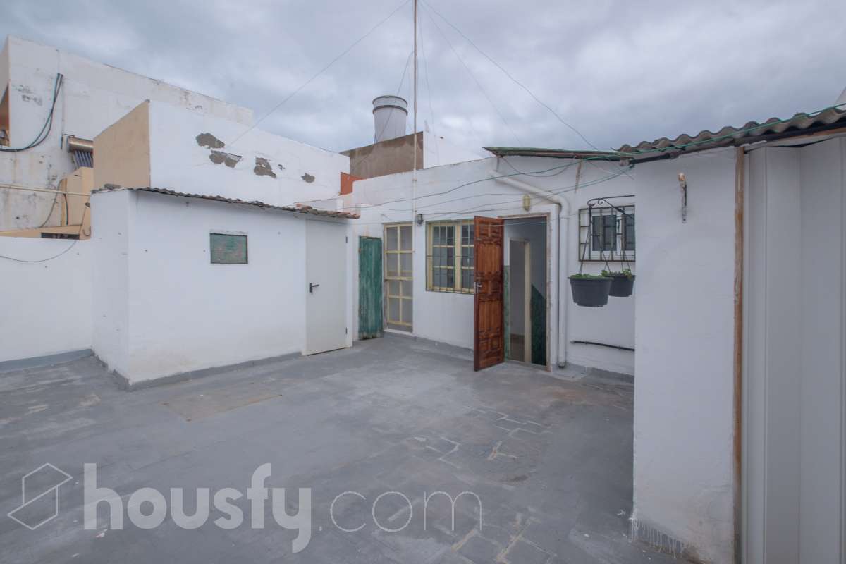 Casa en venta en Calle Francisco de Espinosa, Ciudad Alta, Las Palmas de Gran Canaria-1