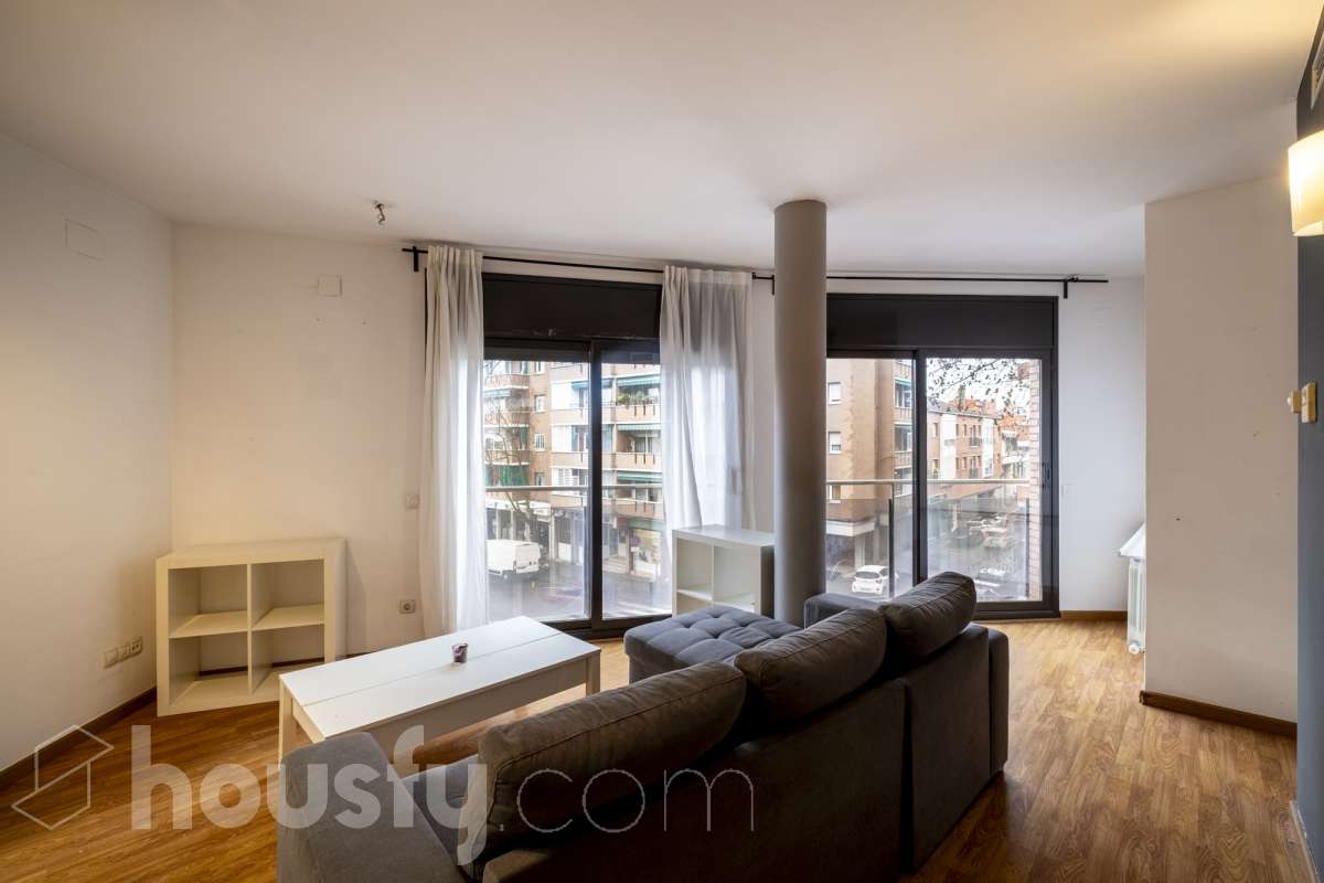 Piso en venta en Passeig de Gaudí, La Creu de Barberà - Avinguda - Eixample, Sabadell-2
