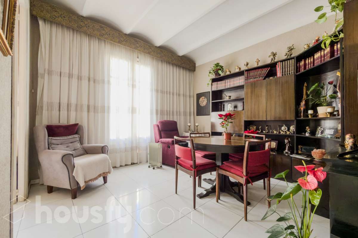 Piso en venta en CL DOS DE MAIG, Eixample, Barcelona-0