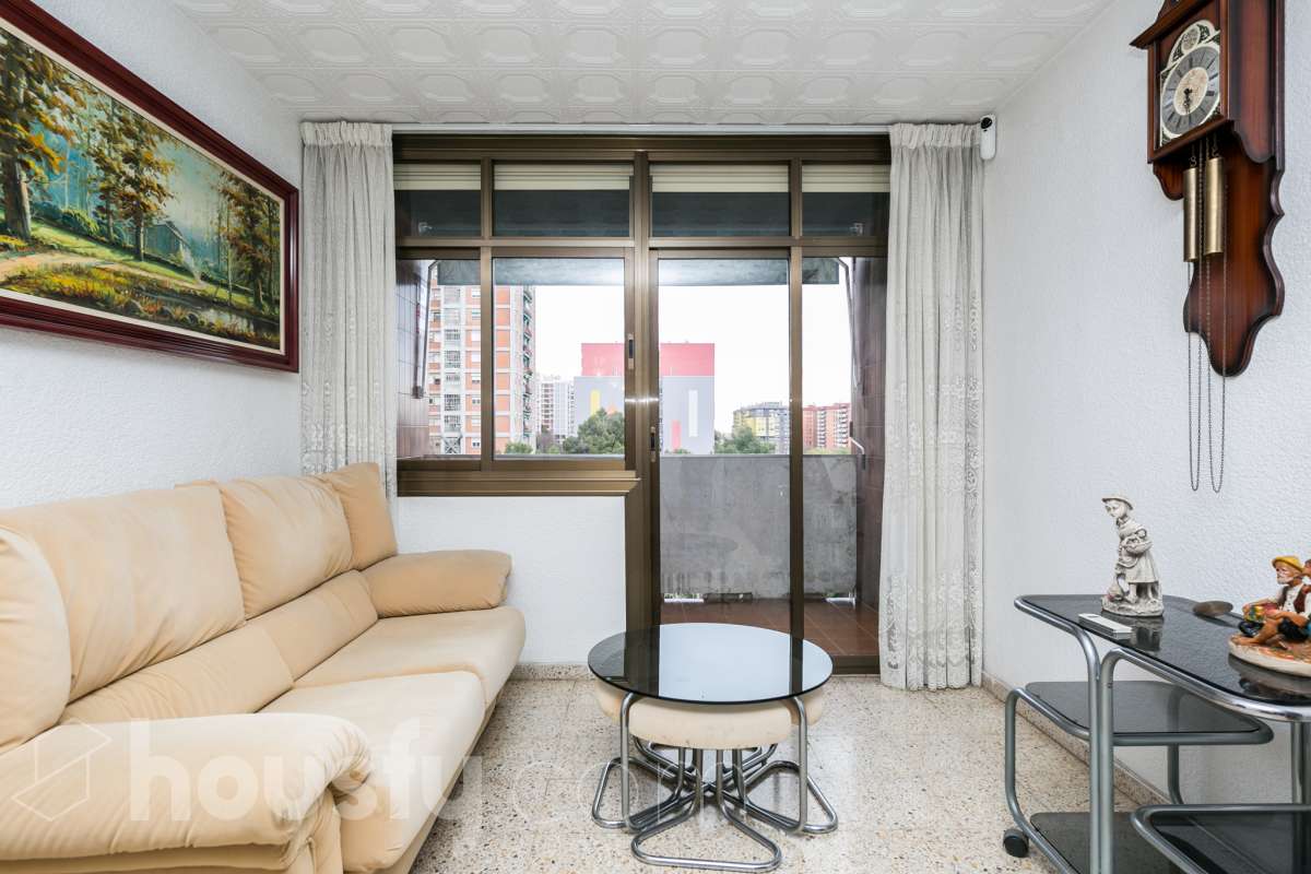 Piso en venta en Carrer Juan Ramon Jiménez, Nou Barris, Barcelona-1