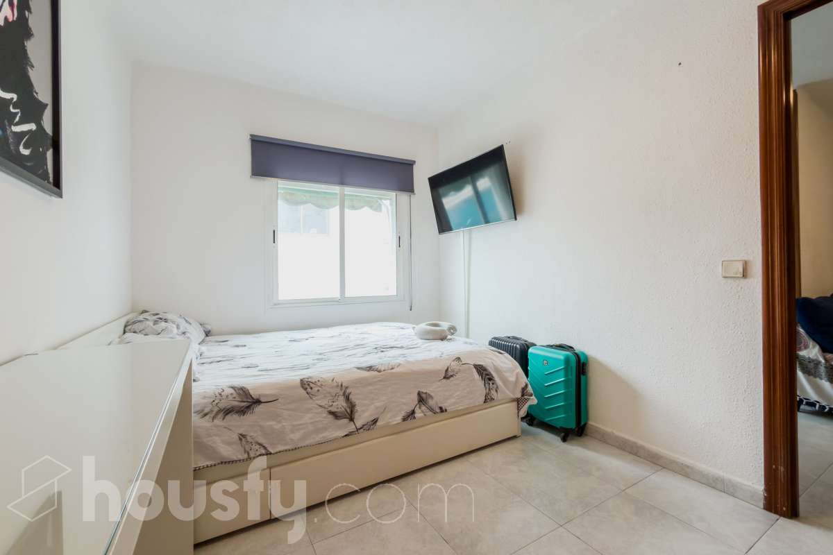 Piso en venta en CL ENRIC CASANOVAS, Nou Barris, Barcelona-4