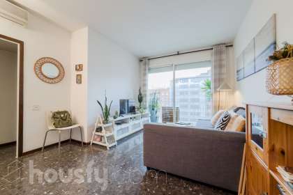 Piso en venta en Carrer dels Almogàvers, El Parc i la Llacuna del Poblenou, Barcelona-0