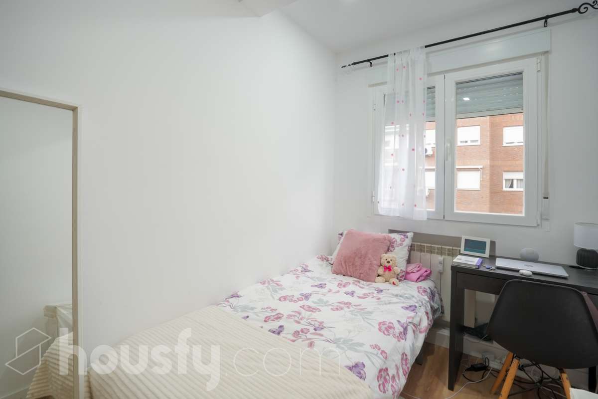 Piso en venta en Calle de la Virgen del Espino, Ciudad Lineal, Madrid-2