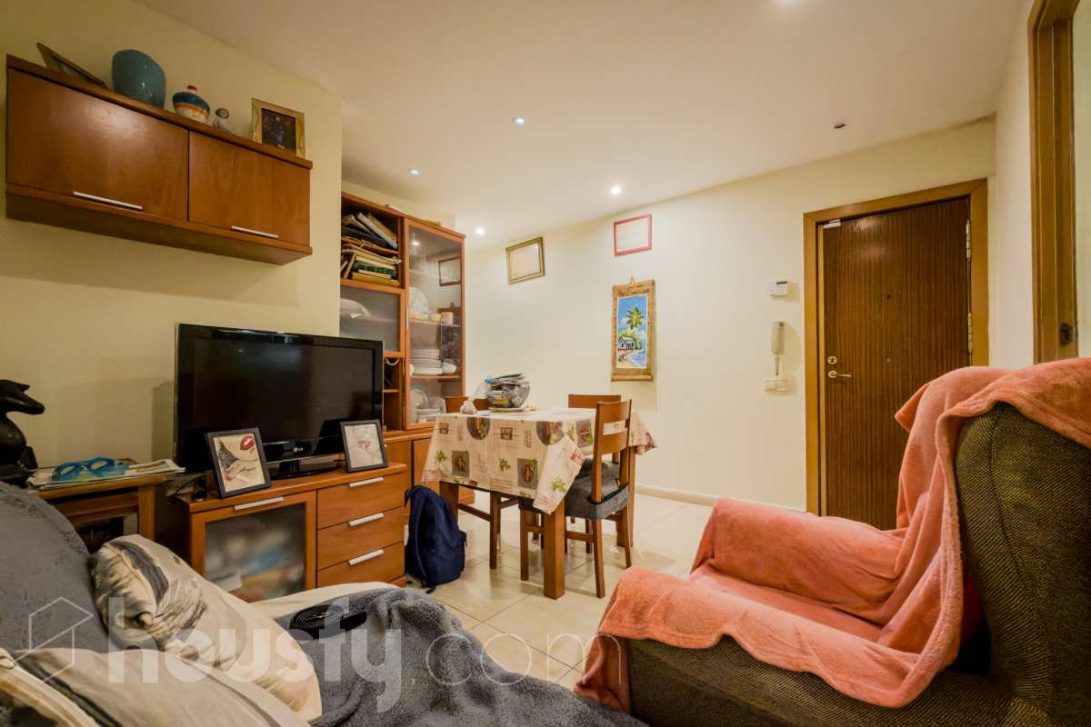 Piso en venta en Carrer de Guifré, Ciutat Vella, Barcelona-1
