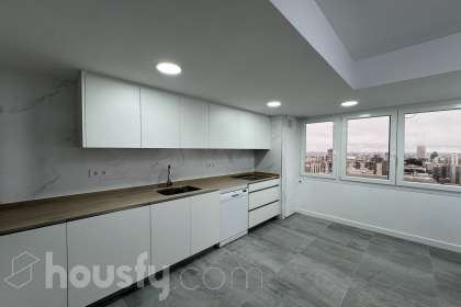 Piso en alquiler en Plaza Castilla, Ventilla-Almenara, Madrid-0