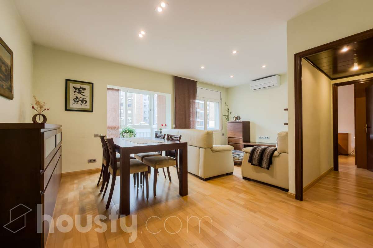 Piso en venta en Carrer de Còrsega, Sant Martí, Barcelona-0