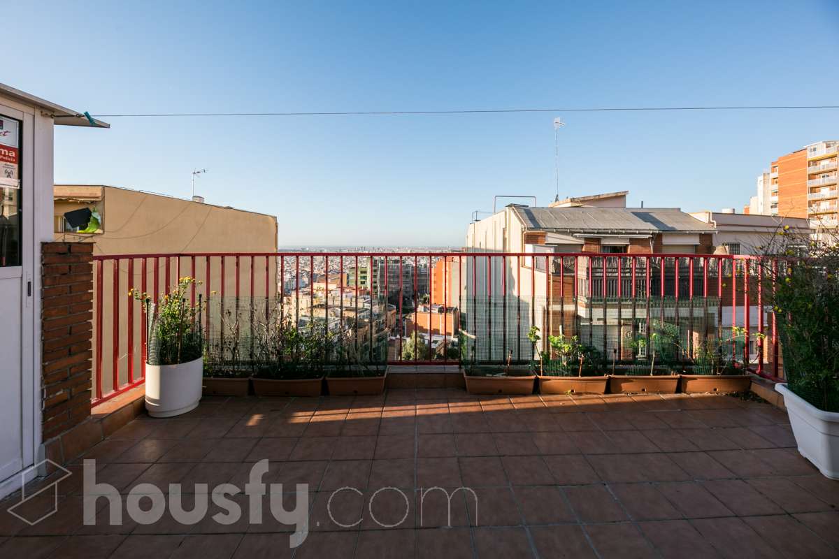 Ático en venta en Carrer de Pasteur, Horta Guinardó, Barcelona-0