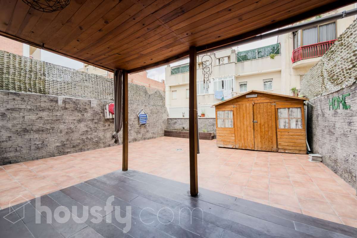 Piso en venta en Carretera de mena,  Badalona-2