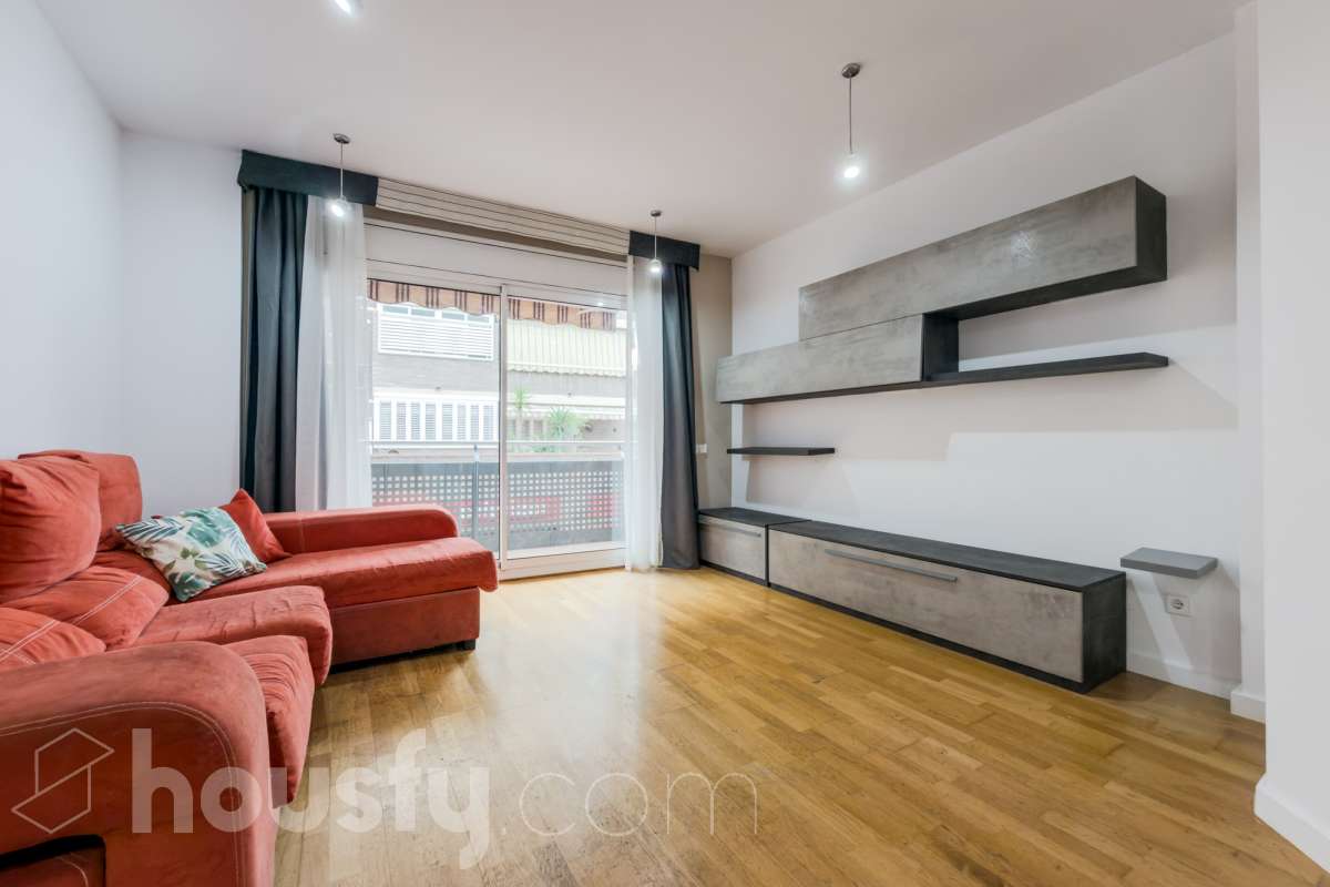 Piso en venta en Carretera de mena,  Badalona-3