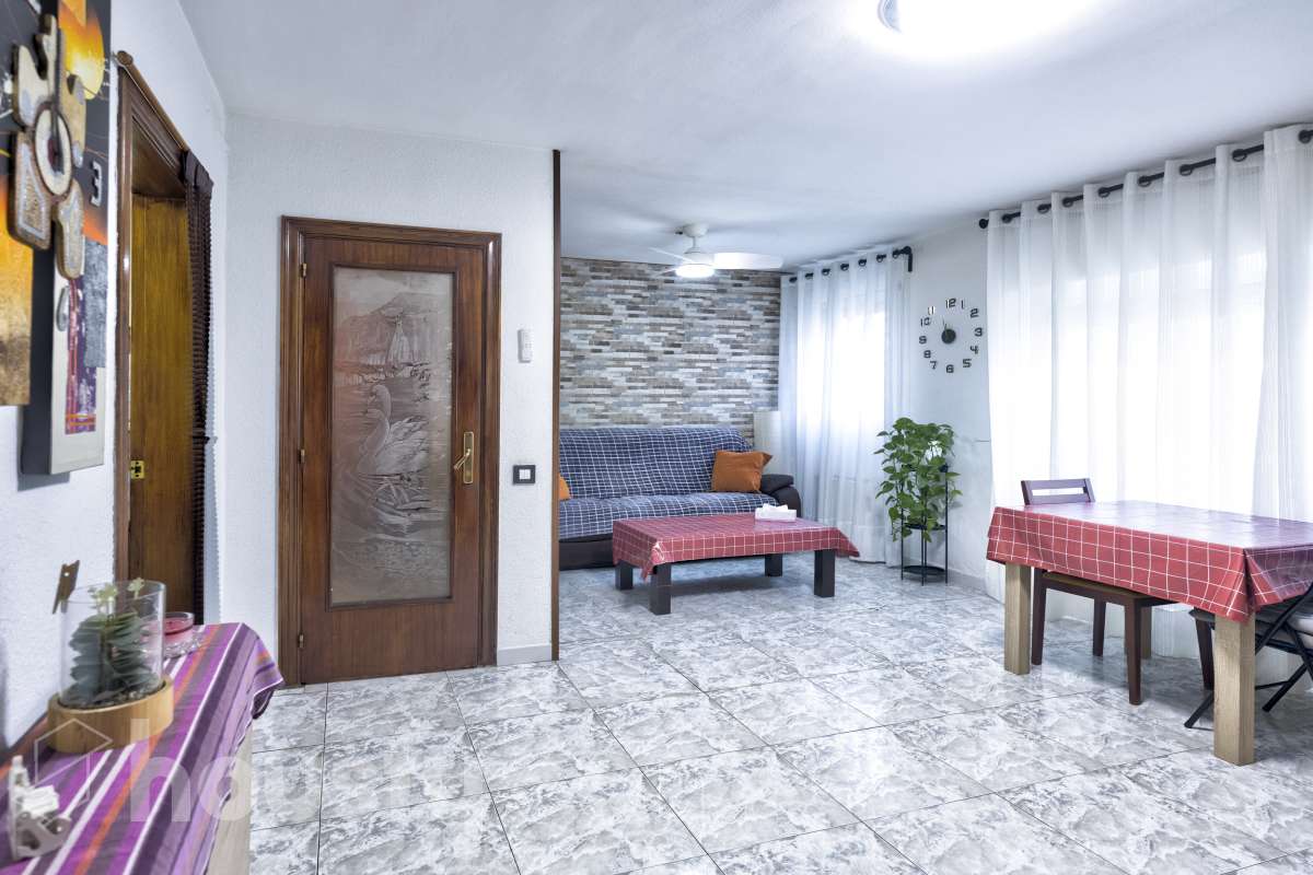 Piso en venta en CL VIA FAVENCIA, Nou Barris, Barcelona-4