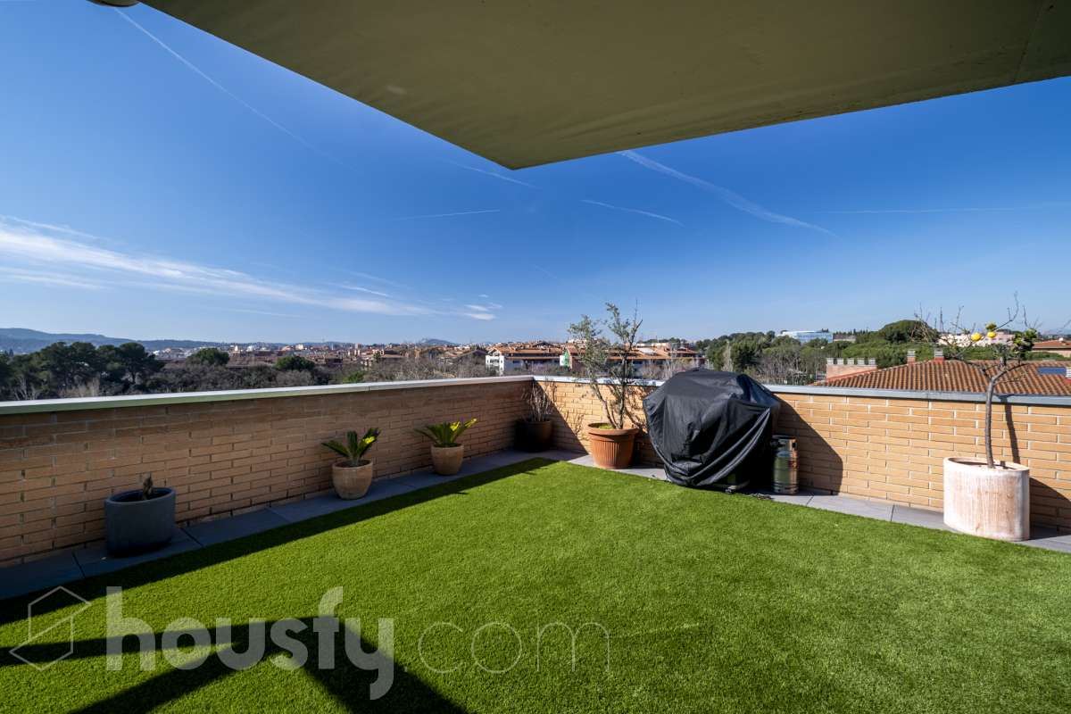 Piso en venta en C Lluis Vermell,  Sant Cugat del Vallès-0