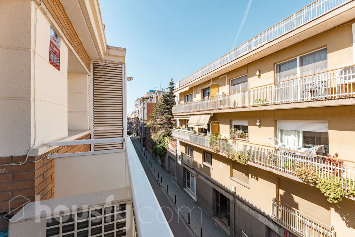 Dúplex en venta en Carrer de Vicomicià,  Sant Joan Despí-2