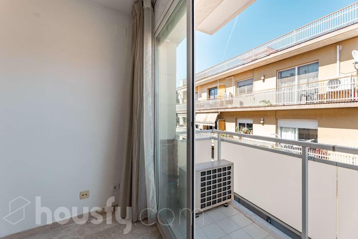 Dúplex en venta en Carrer de Vicomicià,  Sant Joan Despí-1