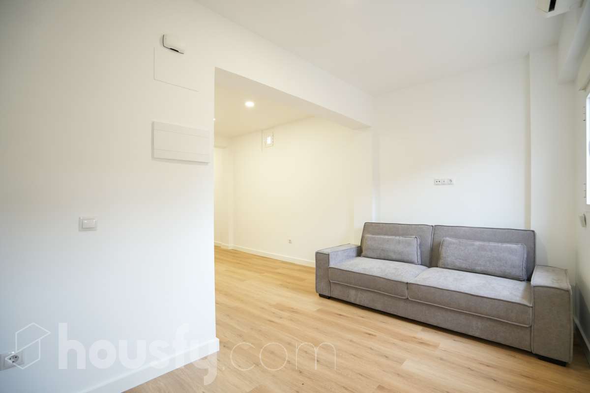 Piso en venta en Cl. Antonio, Tetuán, Madrid-2