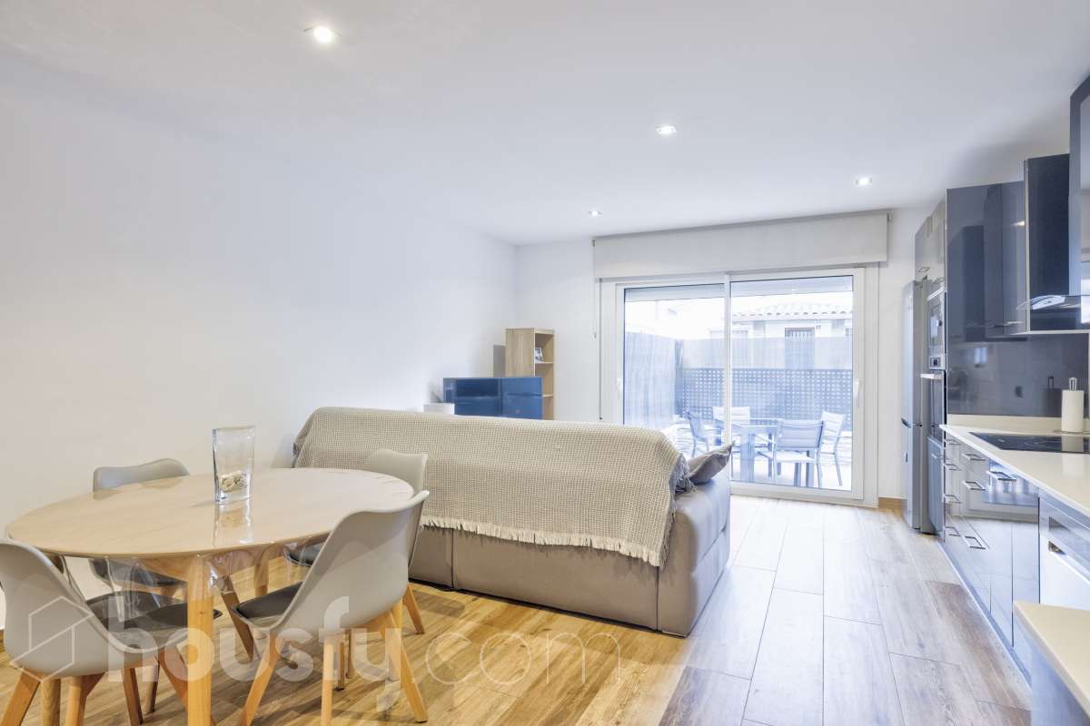 Piso en venta en CL REPUBLICA DE XILE,  Sant Celoni-2