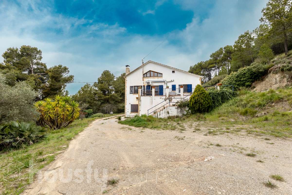 Casa en venta en BO FONT FREGONA,  Torrelles de Foix-0