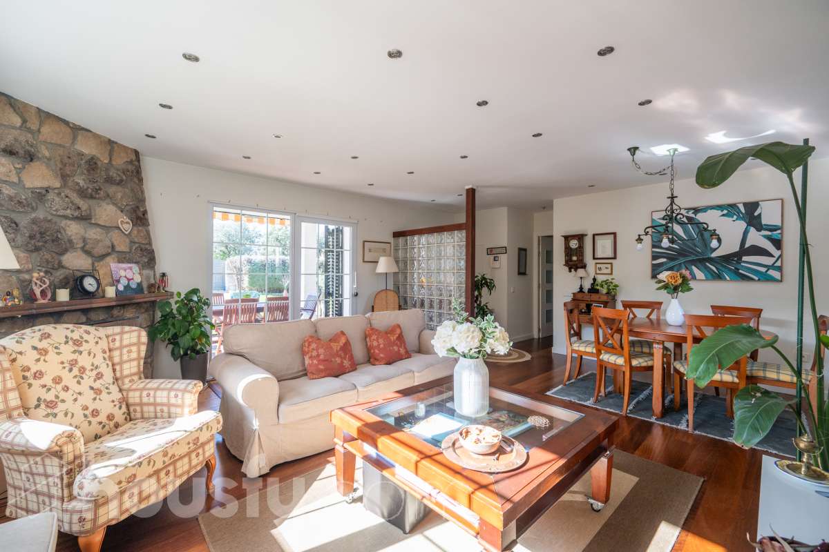 Casa en venta en CL COLMENAR,  Valdemorillo-1