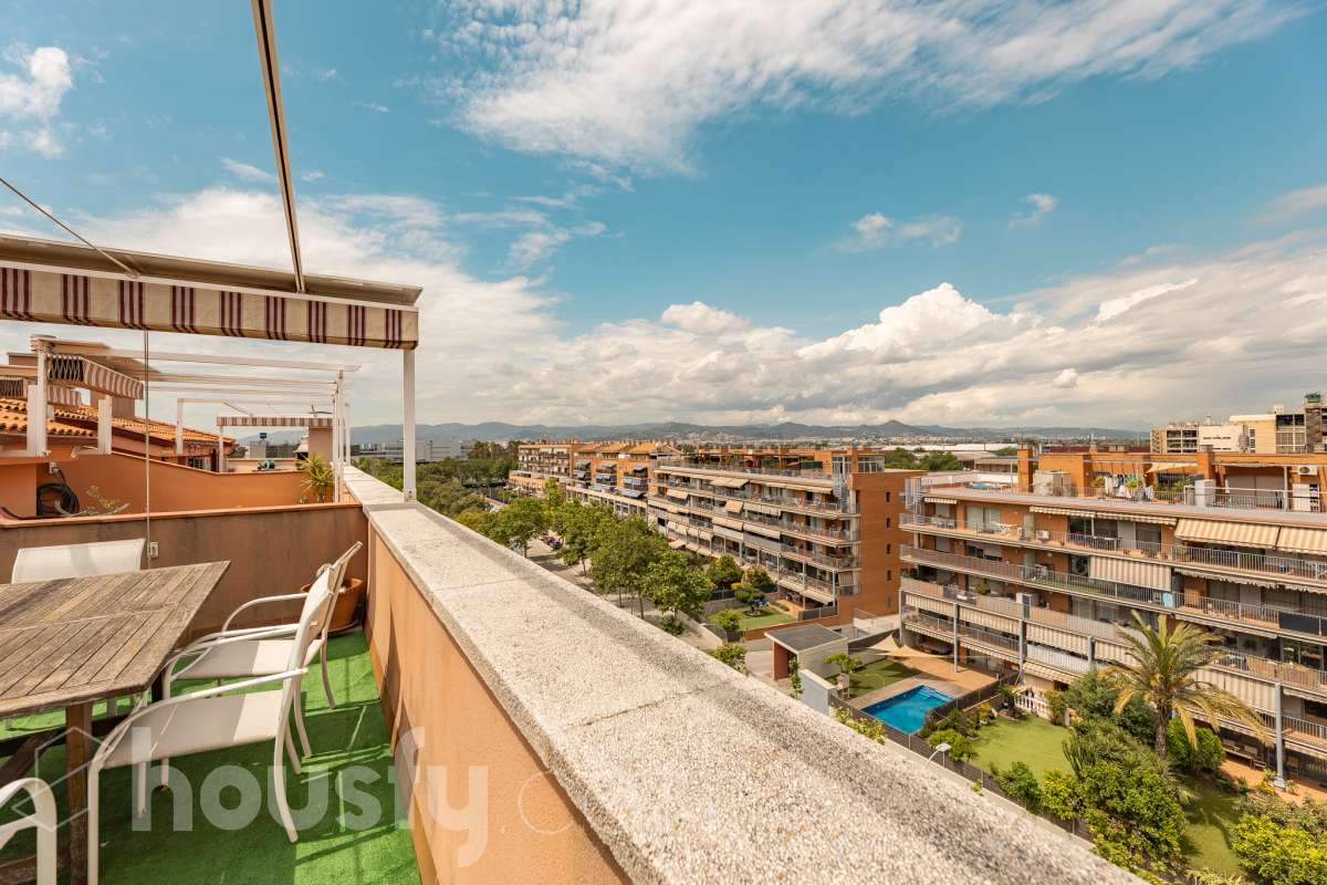 Dúplex en venta en Avinguda de la Verge de Montserrat,  El Prat de Llobregat-1