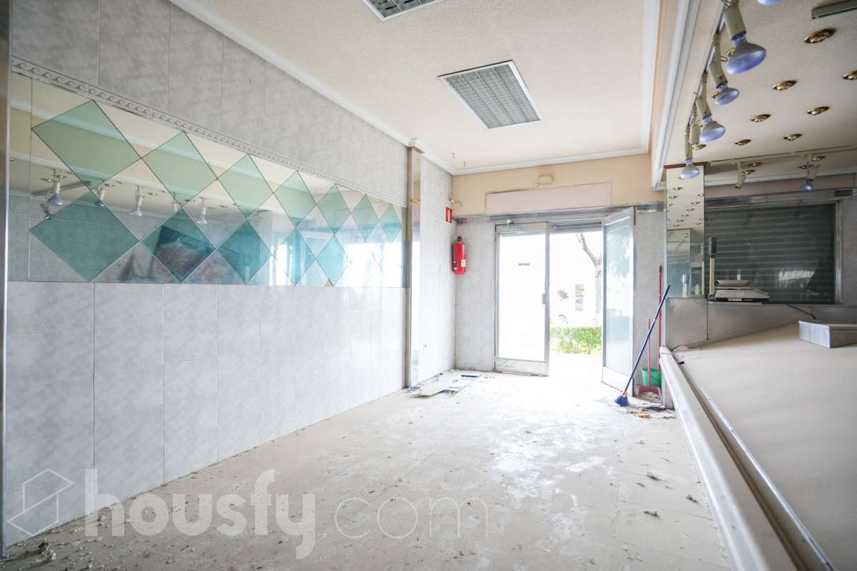 Local en venta en Cl. Puentelarra, Villa de Vallecas, Madrid-4