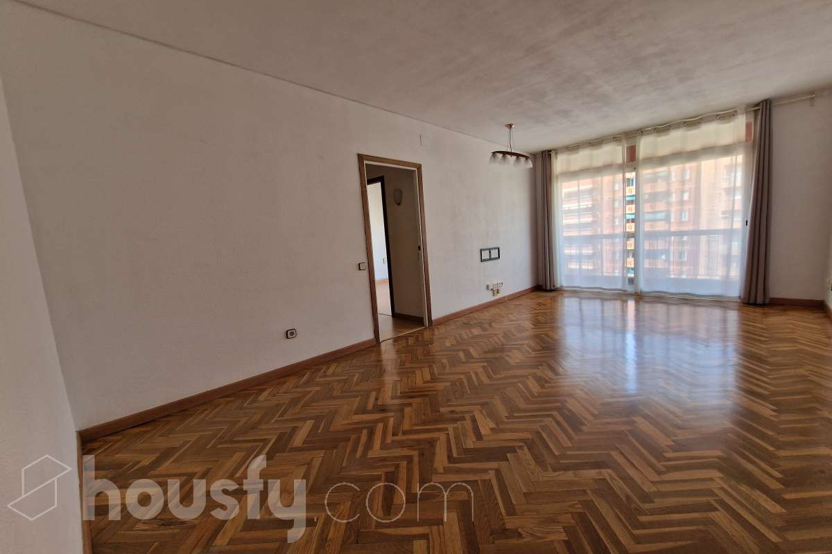 Piso en alquiler en Avinguda de Roma, Eixample, Barcelona-1