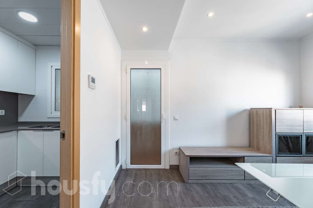 Piso en venta en Carrer de Frederic Soler,  Cornellà de Llobregat-2
